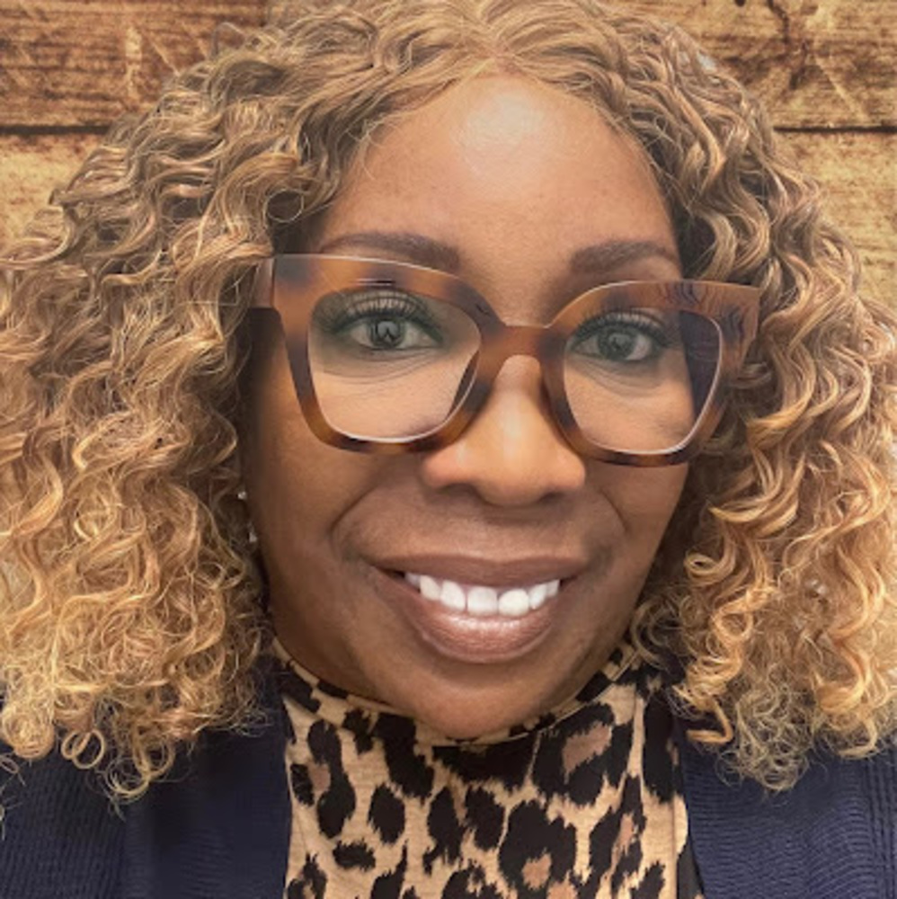 Meet your Posher, Felecia